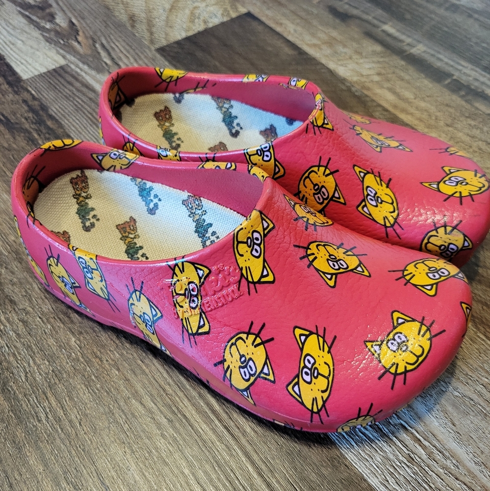 Birkenstock Kids Pink Cat Print Clogs